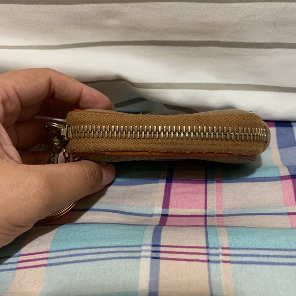 Vintage Dooney & Bourke AWL Zip Key Caddy - Picture 8 of 10